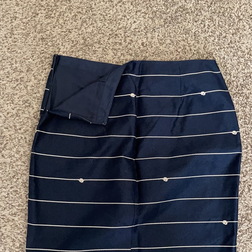Skirt - Picture 3 of 5